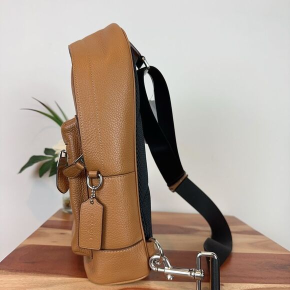 NWT Coach Leather West Pack‎ - Picture 6 of 7